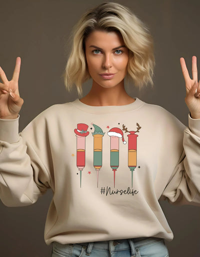 Weihnachtspullover - "Nurselife" Design - Festlicher Unisex Sweater für Pflegekräfte - Weihnachtsgeschenk - Wintermode, Nurselife Pullover - DreamyDesignPrint