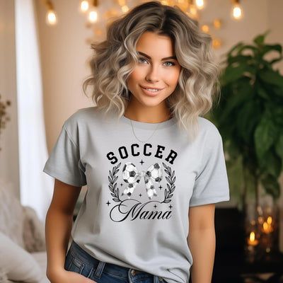 Soccer Mama T-Shirt Lustiges Fußball Shirt für Mütter, Sportliches Damen T-Shirt, Geschenk für Fußballfans - DreamyDesignPrint